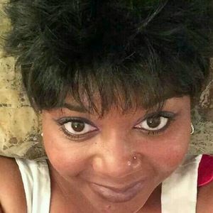 Meet your Posher, Carla